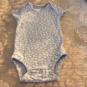 Carter’s Grey and White Flower 🌸 Onesie